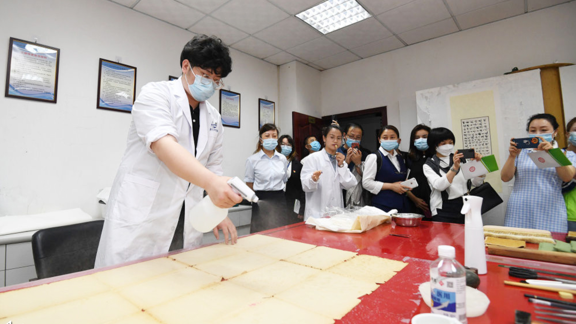 貴州省檔案館檔案修復(fù)項(xiàng)目